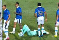 Vitória x Grêmio: Weverton tem mal-estar em campo antes de jogo do Brasileiro