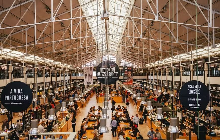 Área abandonada vira mercado gastronômico no Conjunto Nacional, na Paulista