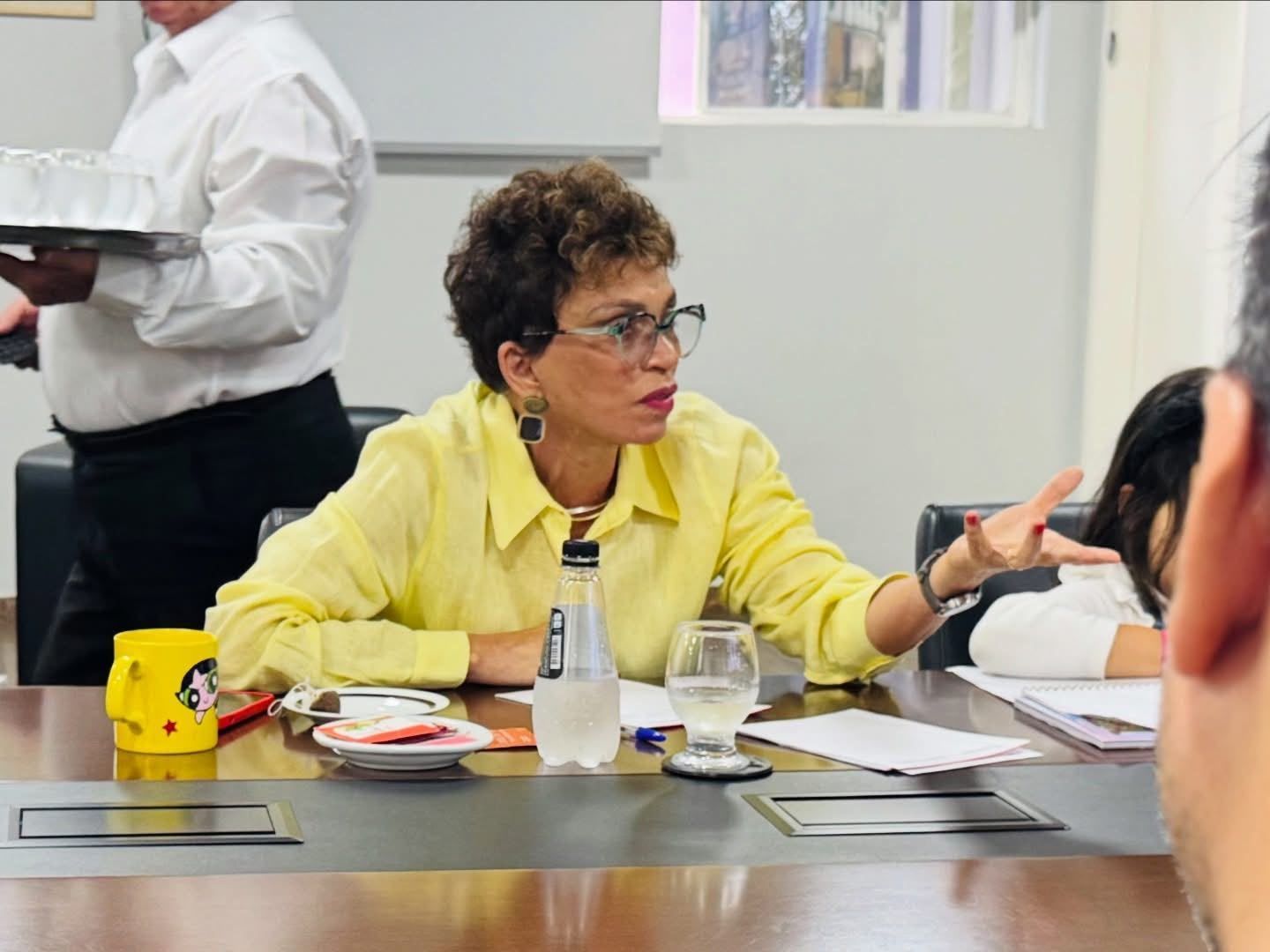 Marília Campos concede entrevista à AMIRT e se reúne com prefeitos nesta quinta (10)