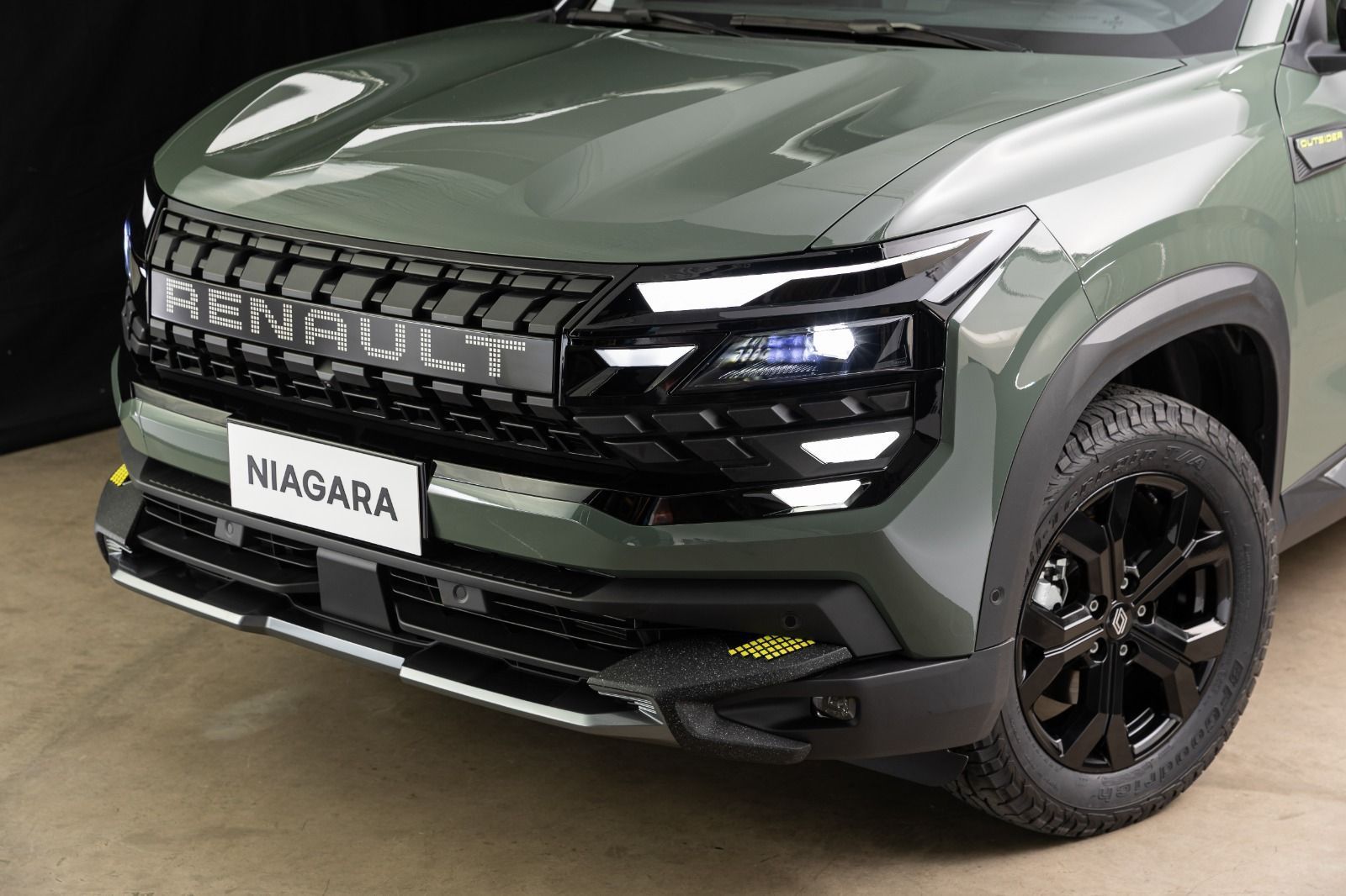 Nova Renault Niagara chega em novembro, mas deixa versão híbrida para 2027