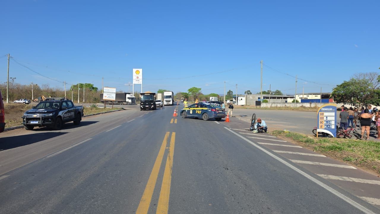 Idoso morre após acidente com bicicleta elétrica na BR-365 no Norte de Minas