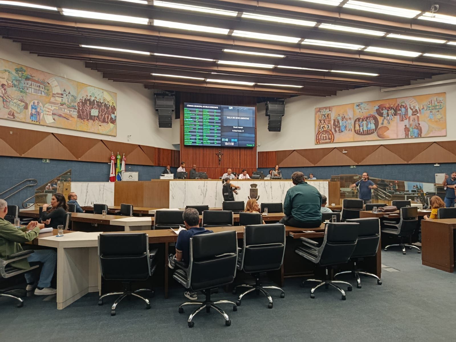 Câmara aprova reajuste para servidores públicos de BH em primeiro turno