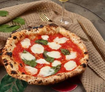 Pizza da Leggera Pizza Napoletana, em São Paulo, eleita a 6ª melhor pizzaria do mundo em 2026