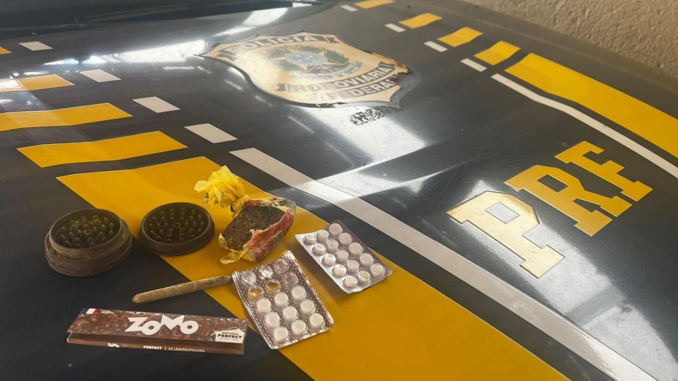 Motorista é detido com maconha e 24 comprimidos de rebite durante fiscalização na BR-251, em Salinas