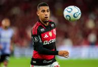 Samuel Lino abre o jogo e revela 'conversa de intervalo' do Flamengo na Libertadores