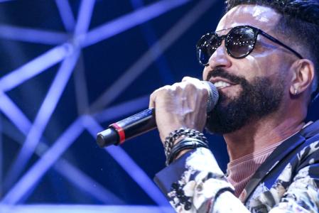 Latino foi detonado pelo filho nas redes sociais
