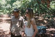 Angelina Jolie comprou terreno em país e há mais de 20 anos ajuda a proteger floresta