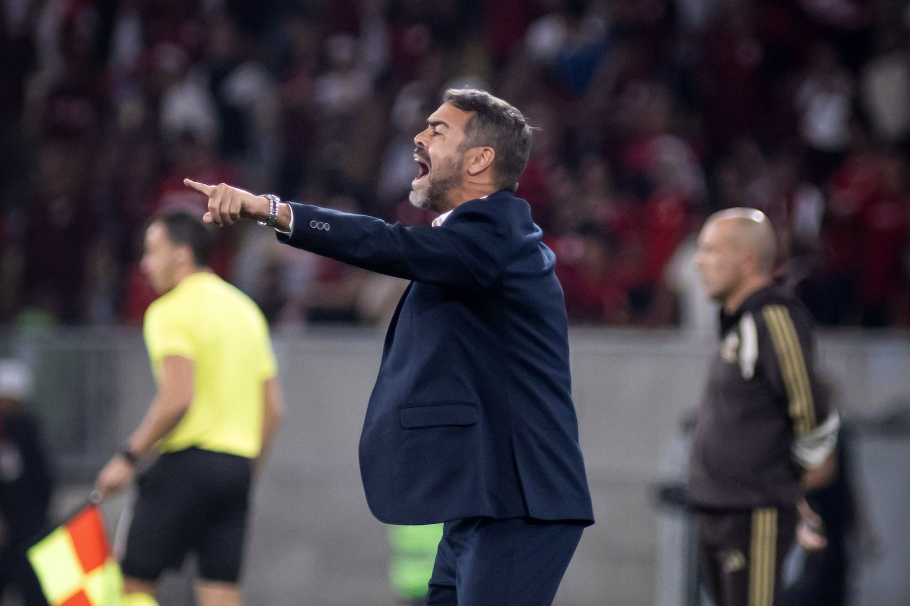 Artur Jorge diz o que mudaria em eliminações do Cruzeiro para Flamengo e Atlético