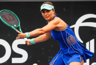 Badosa leva susto de argentina, mas vira com apoio da torcida e vai às quartas do SP Open