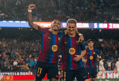 Raphinha e Gavi pelo Barcelona