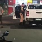 Vídeo: motorista de Hilux persegue a ex, é abordado pela PM e consegue fugir em Contagem