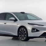 Novo BYD Seal terá versão híbrida capaz de rodar 245 km no modo elétrico