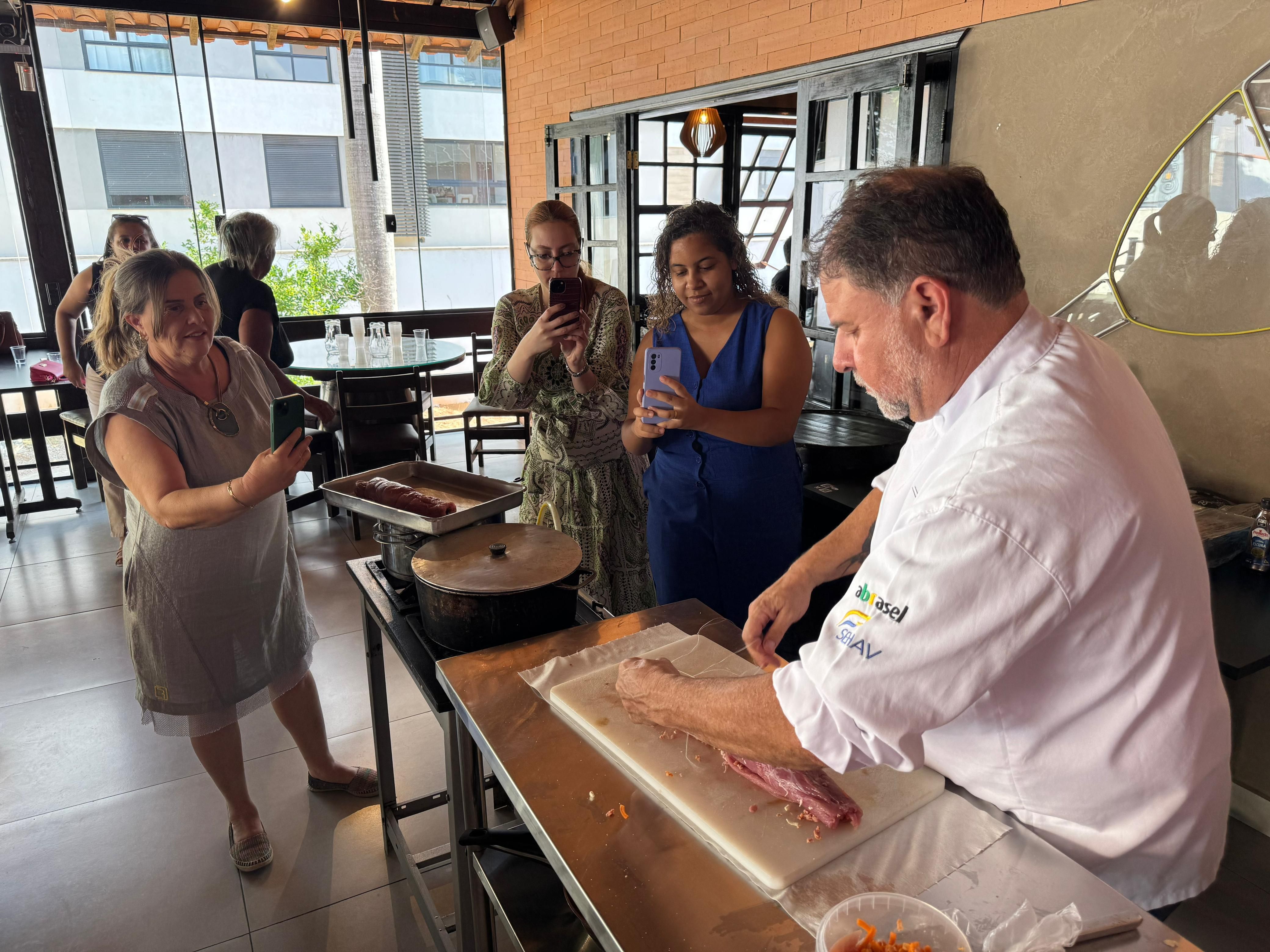 Confraria da Gastronomia Mineira oferece capacitação gratuita sobre carne suína em Varginha