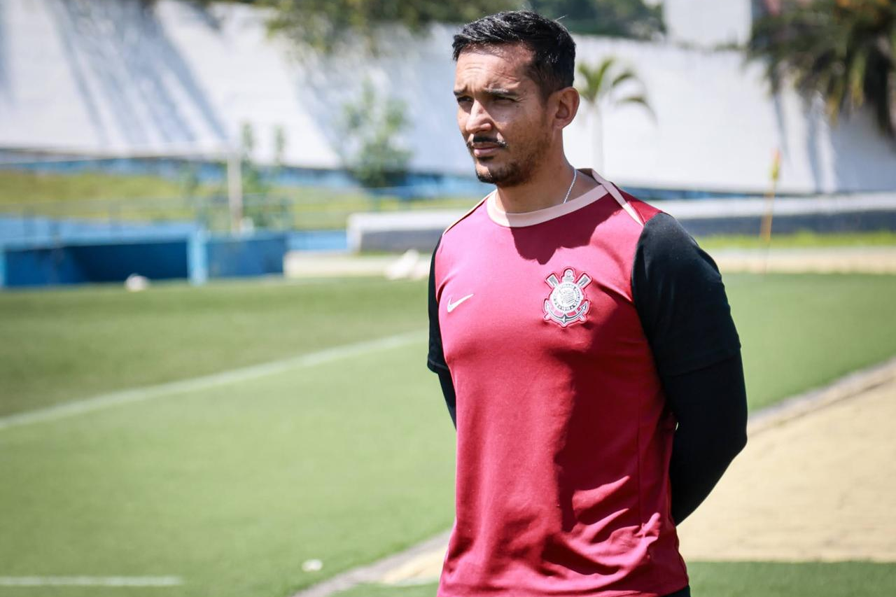Técnico do Corinthians Sub-17 projeta próxima fase do Paulista: 'Queremos muito'