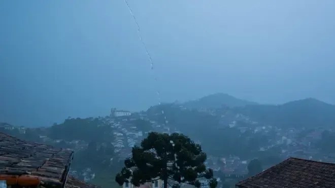 Defesa Civil prevê chuva forte, raios e granizo em Ouro Preto nesta quarta-feira (16)