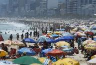 Feriados 2026: três são prolongados, um cai domingo e ainda há pontos facultativos