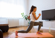 Como treinar em casa com resultados reais segundo especialistas em fitness