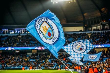 Torcida do Manchester City no Etihad Stadium