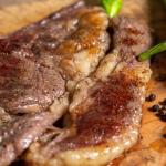 Churrasco com ou sem osso: qual é melhor, tem mais sabor e é ideal para a chapa?