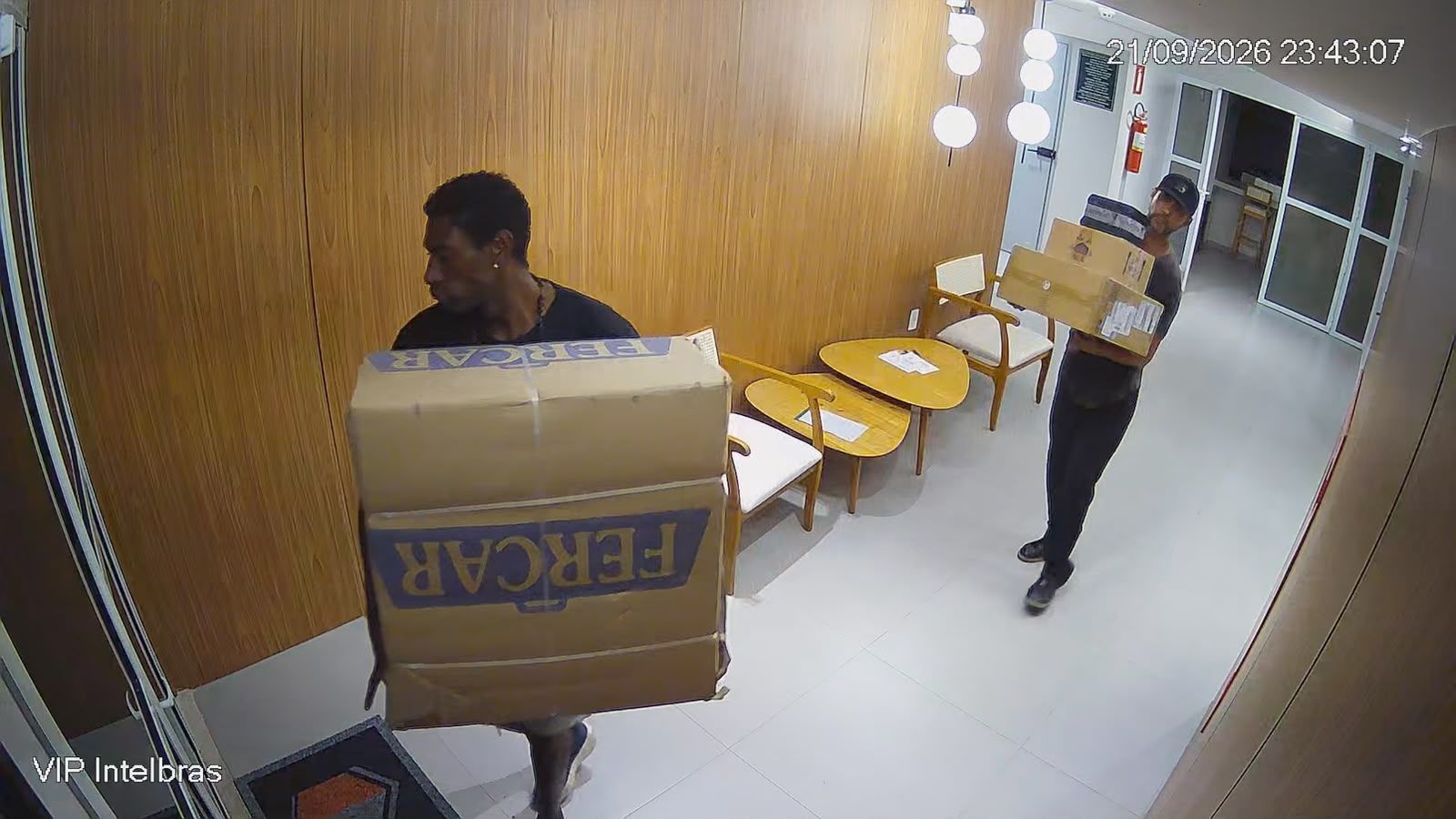 Vídeo: prédio na Pampulha é invadido duas vezes pelo mesmo ladrão em menos de 24h