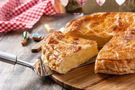 Torta de atum combina proteínas, farelo de aveia e ovos em uma receita prática para diferentes momentos do dia.