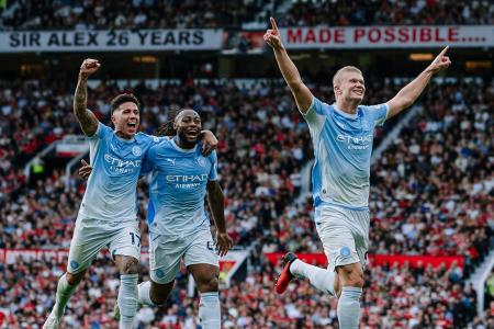 Haaland celebra gol em Old Trafford