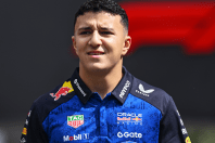 Hadjar renova com Red Bull, e restam apenas seis vagas no grid para 2027
