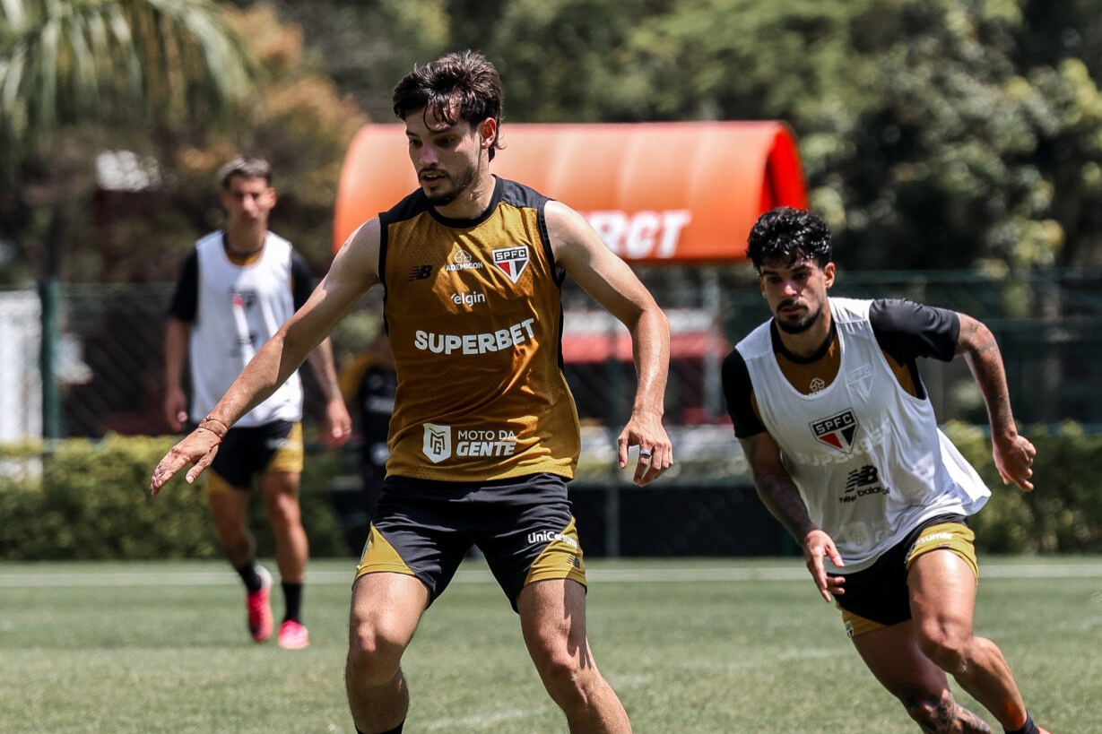 São Paulo entra em etapa final de preparação para clássico com Santos