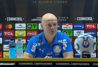 Auxiliar de Abel justifica 'pane' do Palmeiras em classificação contra LDU