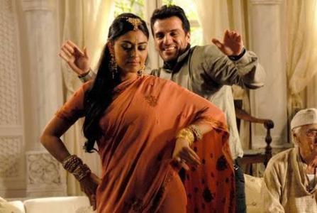 Maya e Raj dançam na novela Caminho das Índias • Reprodução/TV Globo