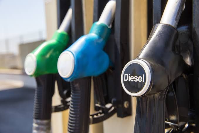 Diesel S-10 acumula alta de 15,1% em 12 meses, aponta estudo