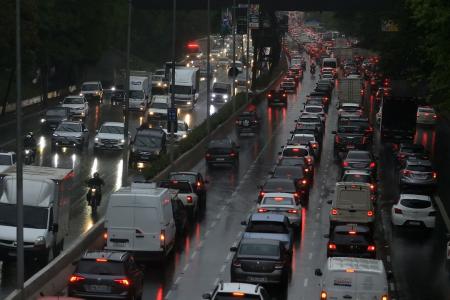 São Paulo (SP), 10/09/2026. - Trânsito de carros durante chuva em São Paulo. Foto: Paulo Pinto/Agencia Brasil