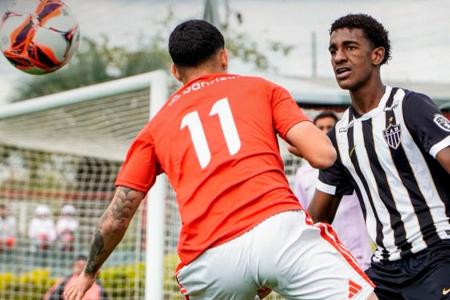 Atlético vence Inter e entra no G8 do Brasileiro Sub-17 antes da última rodada