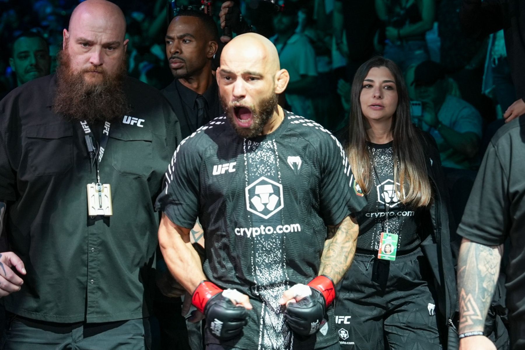 Jean Silva finaliza mexicano no Noche UFC e caminha para lutar pelo cinturão