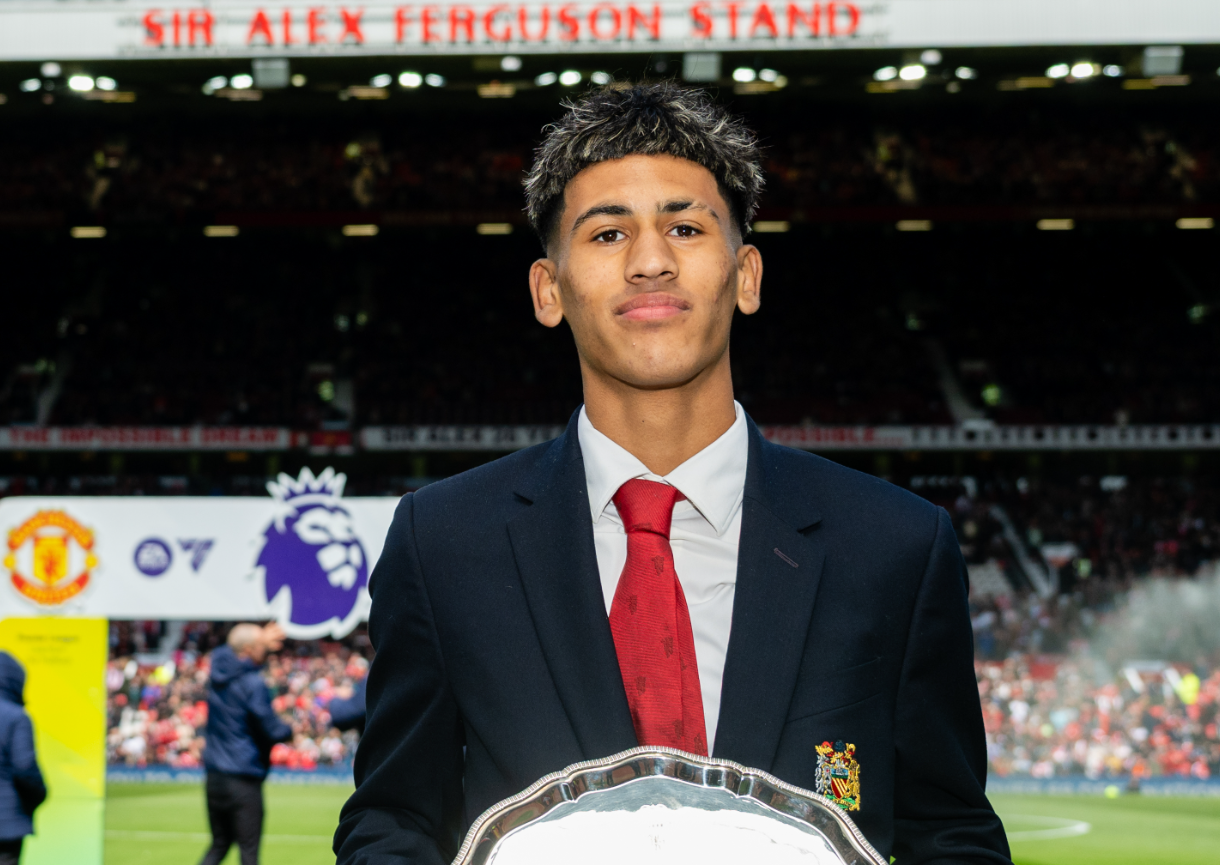 Joia de 15 anos que pediu para deixar United vira alvo de Real, Barcelona, PSG e Bayern