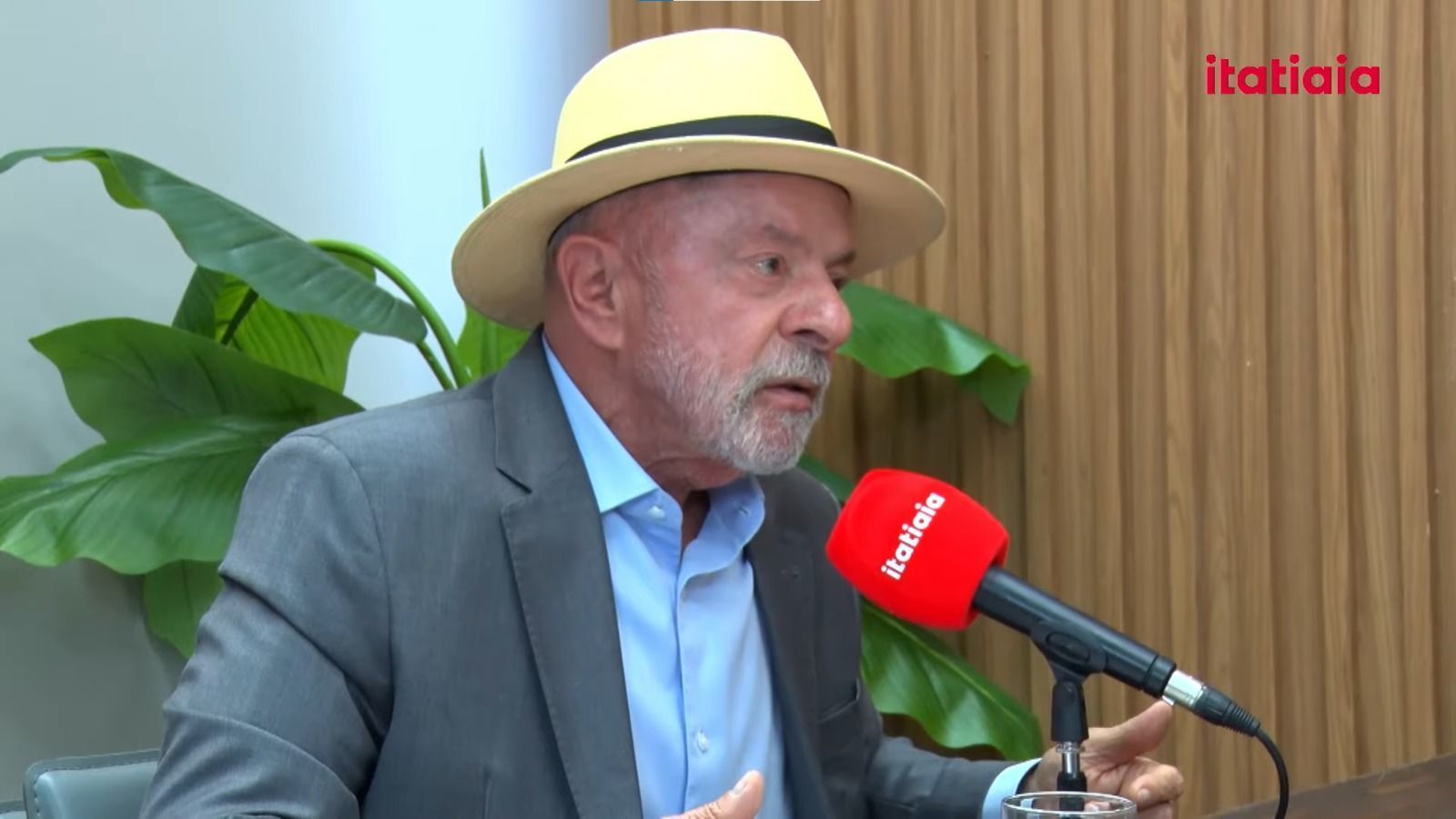 Lula critica conduta de Mendonça no STF: 'Estava usando o cargo dele pra fazer política'