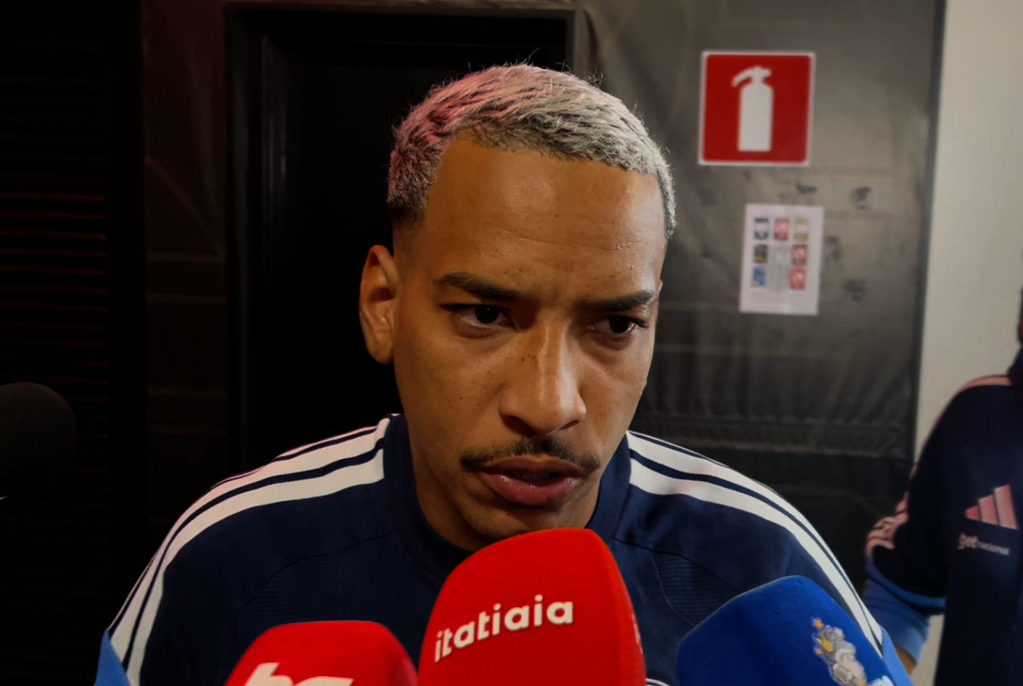 Matheus Pereira discorda da arbitragem e diz que Cruzeiro avançaria sem expulsão