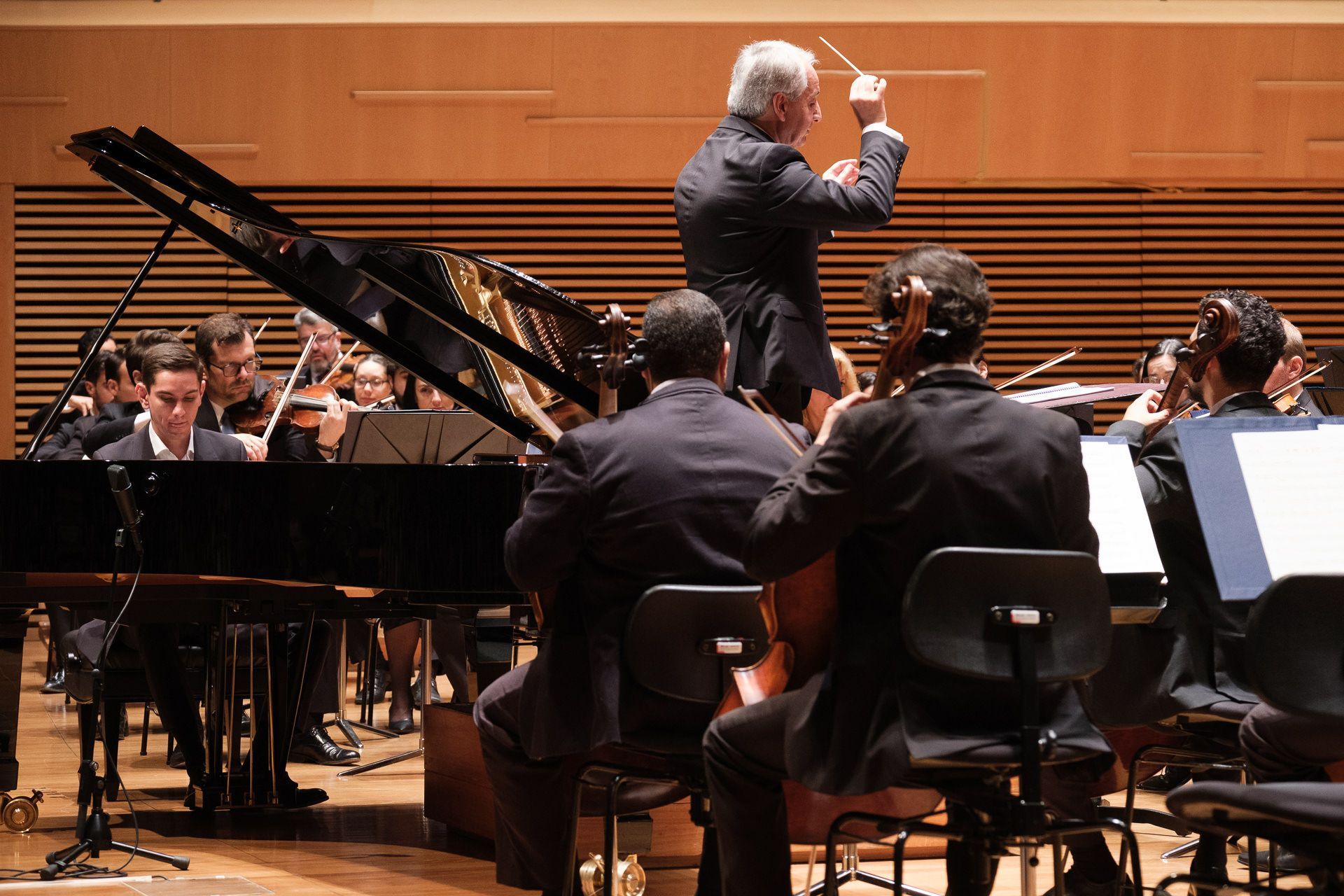 Filarmônica de Minas Gerais recebe o pianista russo Dmitry Shishkin na Sala Minas Gerais