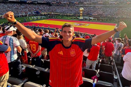 Rafael Jodar na final da Copa do Mundo torcendo pela Espanha