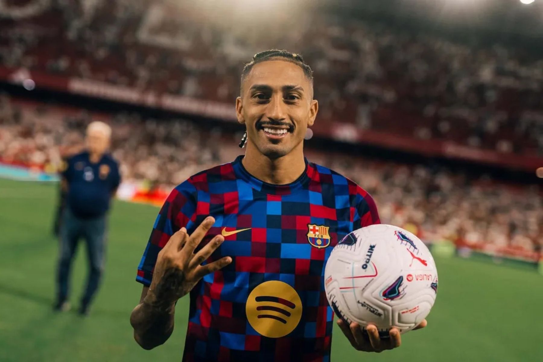 Barcelona está preocupado com ida de Raphinha à Seleção Brasileira, diz jornal