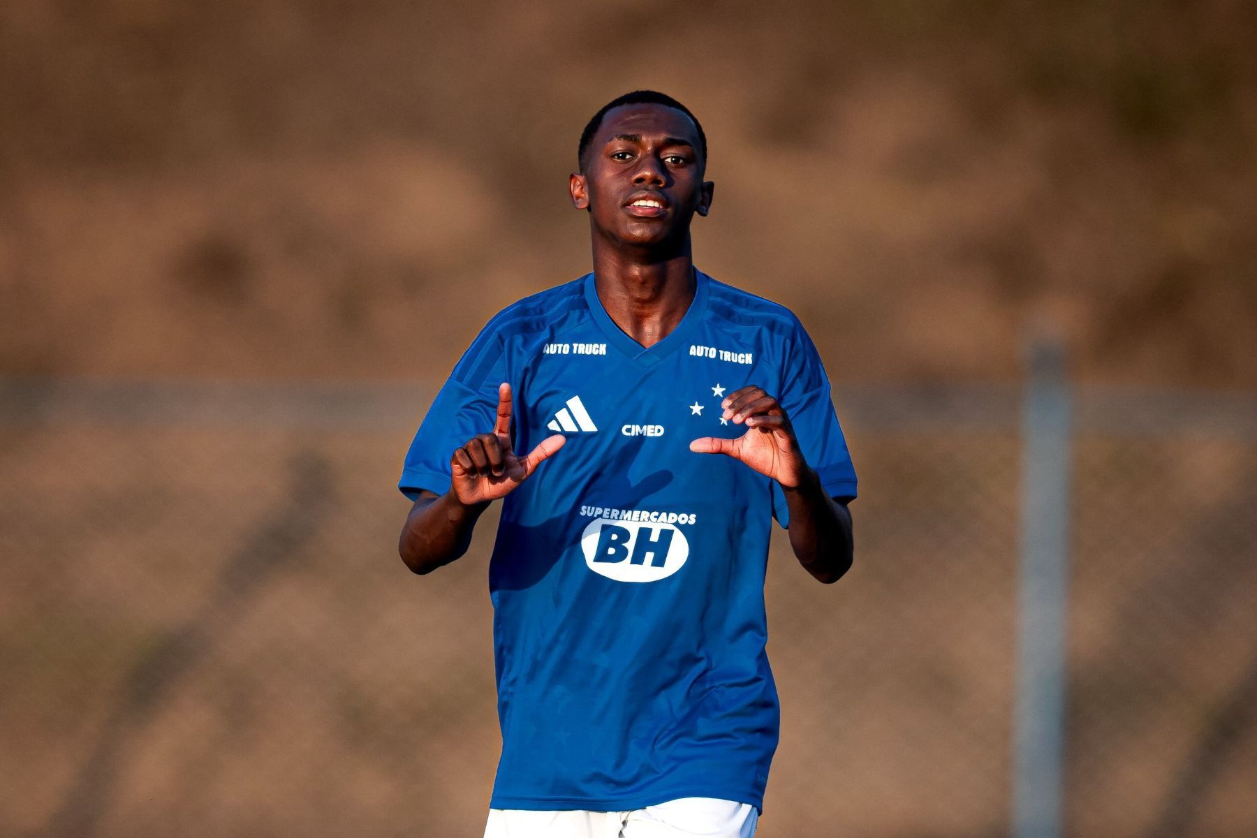Cruzeiro marca nos acréscimos e empata com Flamengo pelo Brasileiro Sub-17