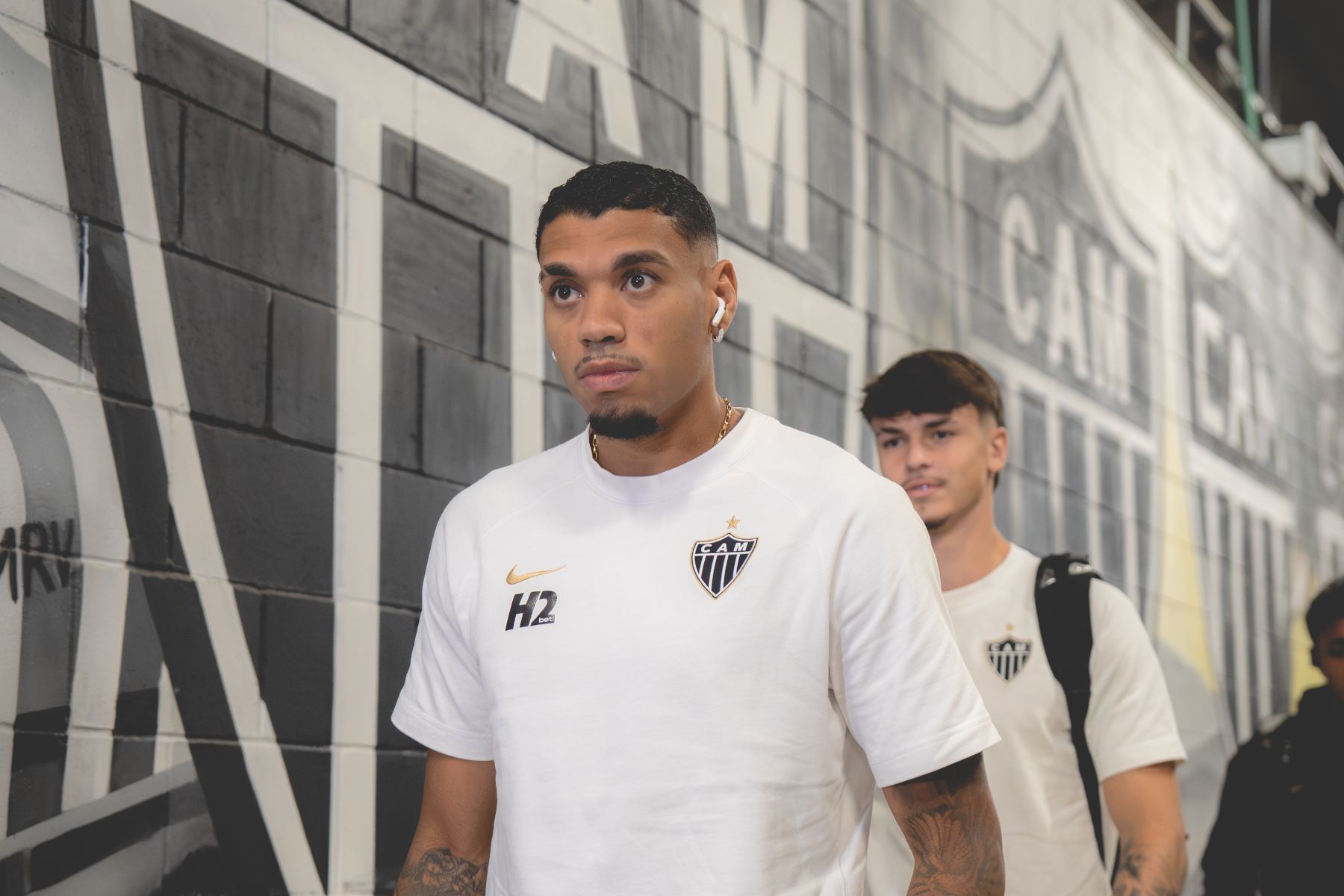 Atlético x Cruzeiro: Domínguez revela conversa com Ruan Tressoldi antes de clássico