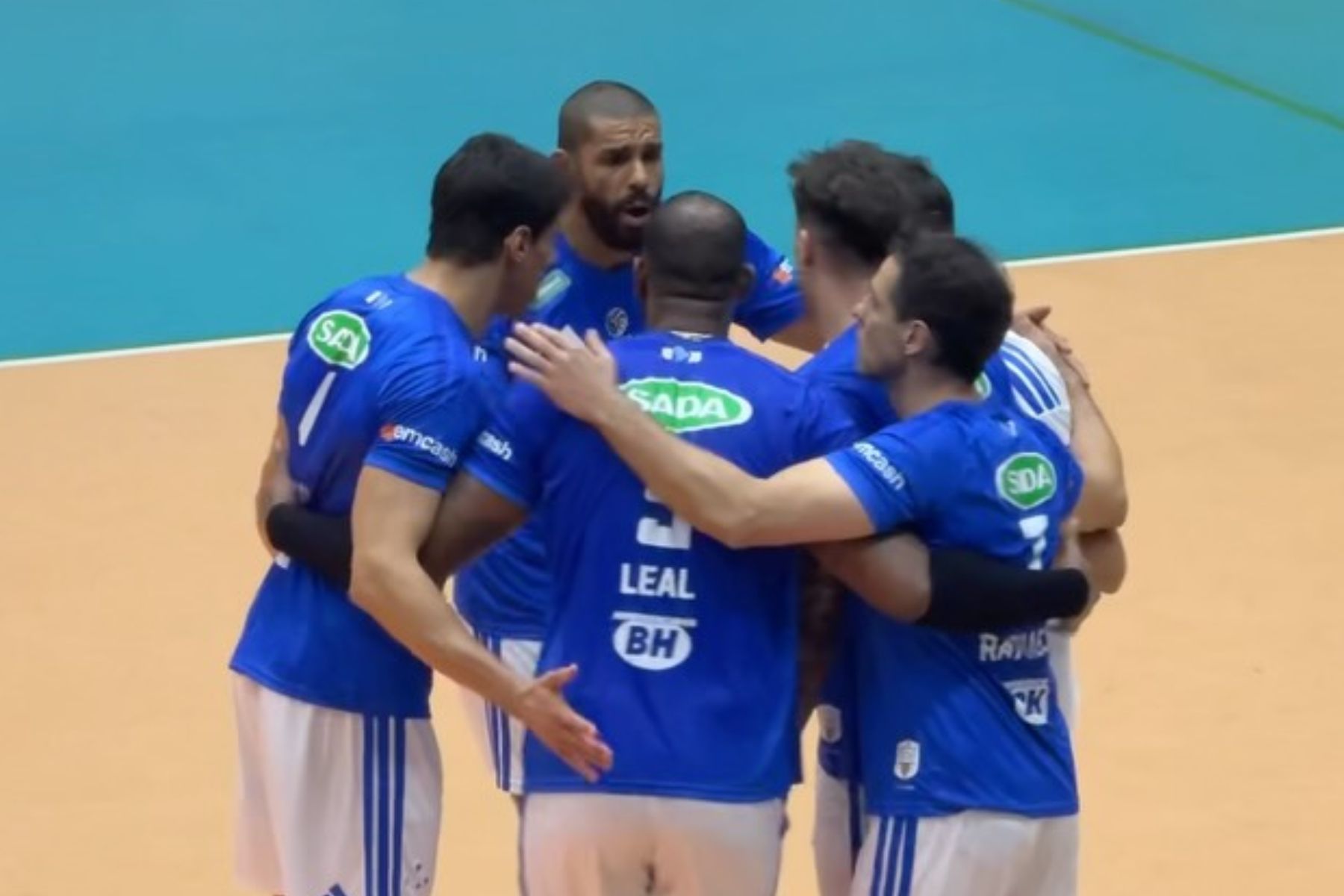 Sada Cruzeiro sofre, mas vence Montes Claros no na abertura do Mineiro de Vôlei 2026