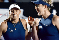 Stefani e Dabrowski vencem no super tie-break do SP Open e erguem quarto título do ano