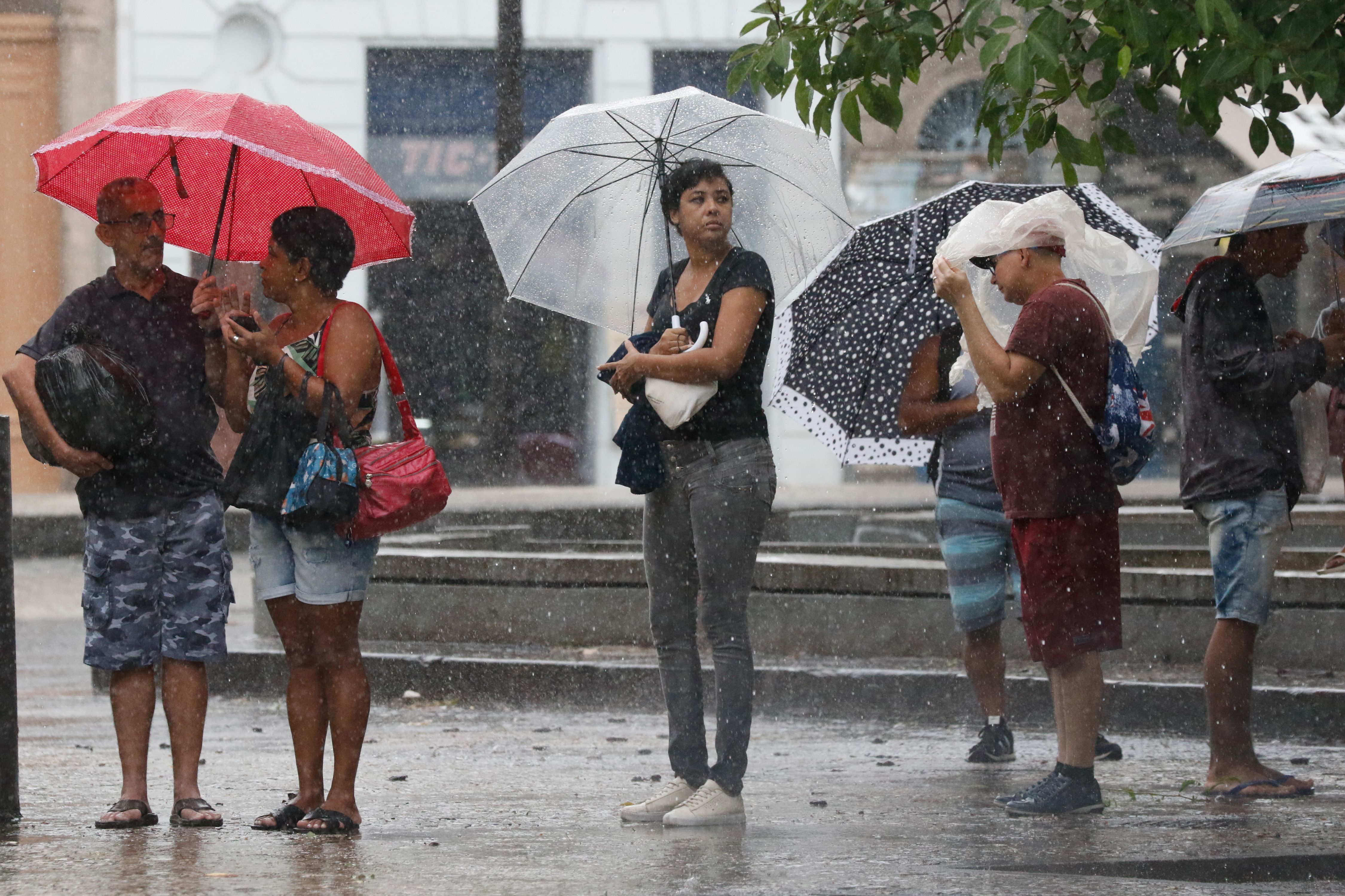 Tempestade e granizo em MG: veja lista das 388 cidades sob alerta nesta quinta (10)