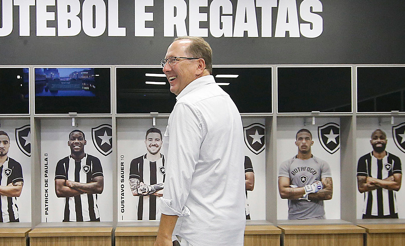 Justiça dos EUA emite decisão favorável a John Textor sobre gestão da SAF do Botafogo