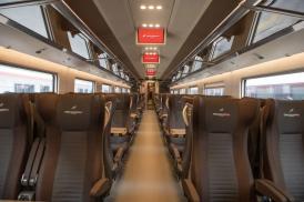 Trem Frecciarossa tem 200 metros de comprimento, oito vagões e 462 assentos