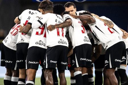 Time do Vasco no clássico contra o Fluminense