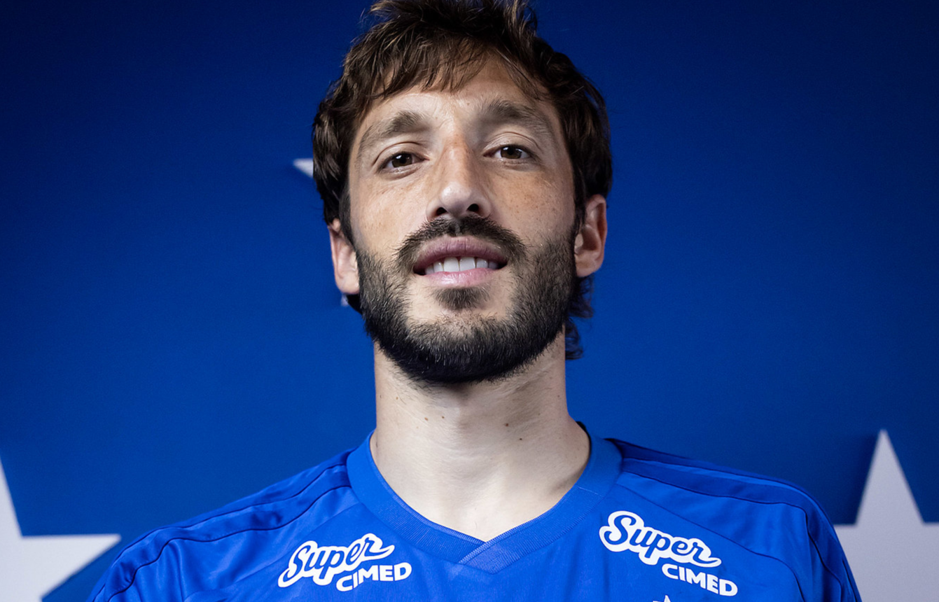 Ao vivo: assista à apresentação de Matías Viña como novo jogador do Cruzeiro