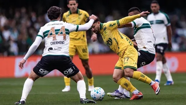 Mirassol vira no fim, vence Coritiba e sai do Z4 do Campeonato Brasileiro
